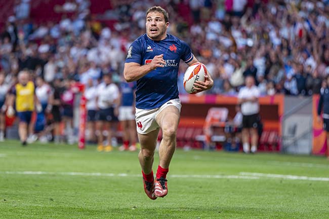 Antoine Dupont in action in the World svns. PHOTO/World Rugby