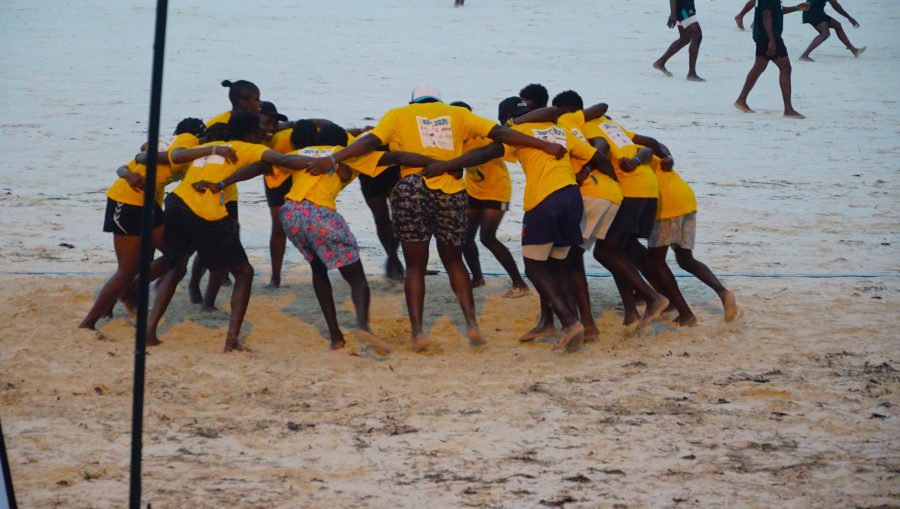 South Coast 5s participant huddle. PHOTO/Scrummage Africa/Mahlon Lichuma