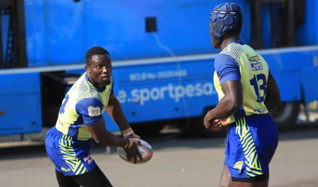 Menengai Oilers players Beldad Ogeta and Dennis Abukuse. PHOTO/Brian Mwenje