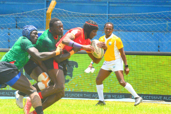 Andrew Odhiambo in action against Shujaa. PHOTO/Mahlon Lichuma