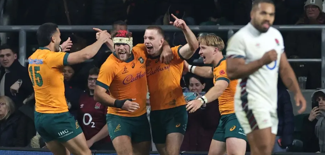 Wallabies celebrate against England. PHOTO/Wallabies