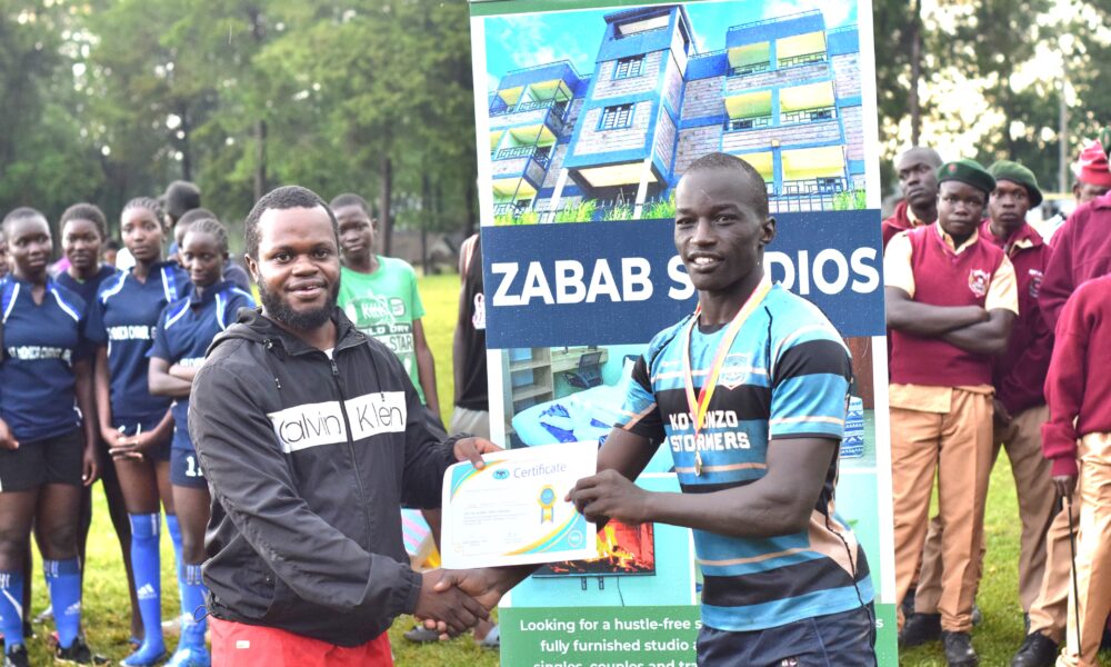 Scrummage Katch 7s Top Try Scorer – Eric Mbakaya (Koyonzo) pose for a photo. PHOTO/ Vinnie Creations for Scrummage