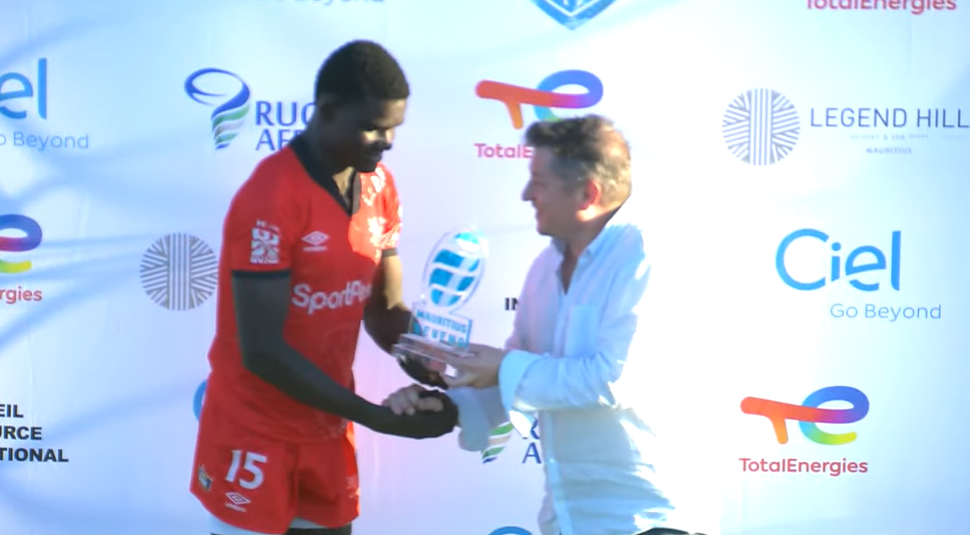 Kenya Morans' Jackson Siketi receiving a rugby Africa Men's 7s award. PHOTO/Screengrab